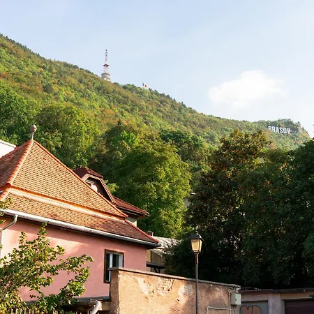 Castelului Boutique-old Town-free Private Parking Сasa de vacaciones Braşov