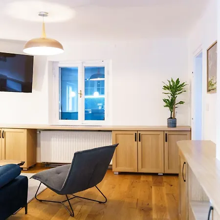 בית נופש Castelului Boutique-old Town-free Private Parking בראשוב