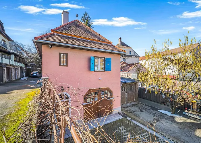 Castelului Boutique-old Town-free Private Parking Feriehus *