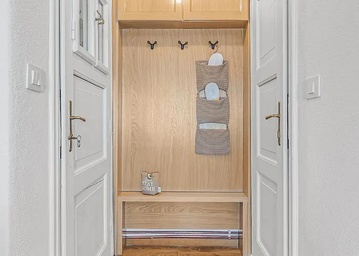 Feriehus Castelului Boutique-old Town-free Private Parking